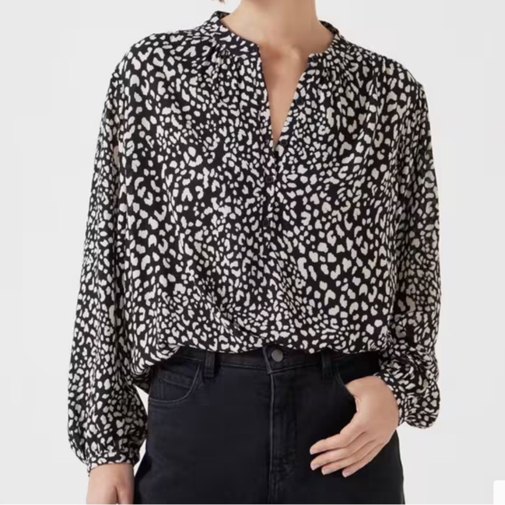 Black White Spotted Bubble Sleeve Blouse Elastic Hem V-Neck Size Medium